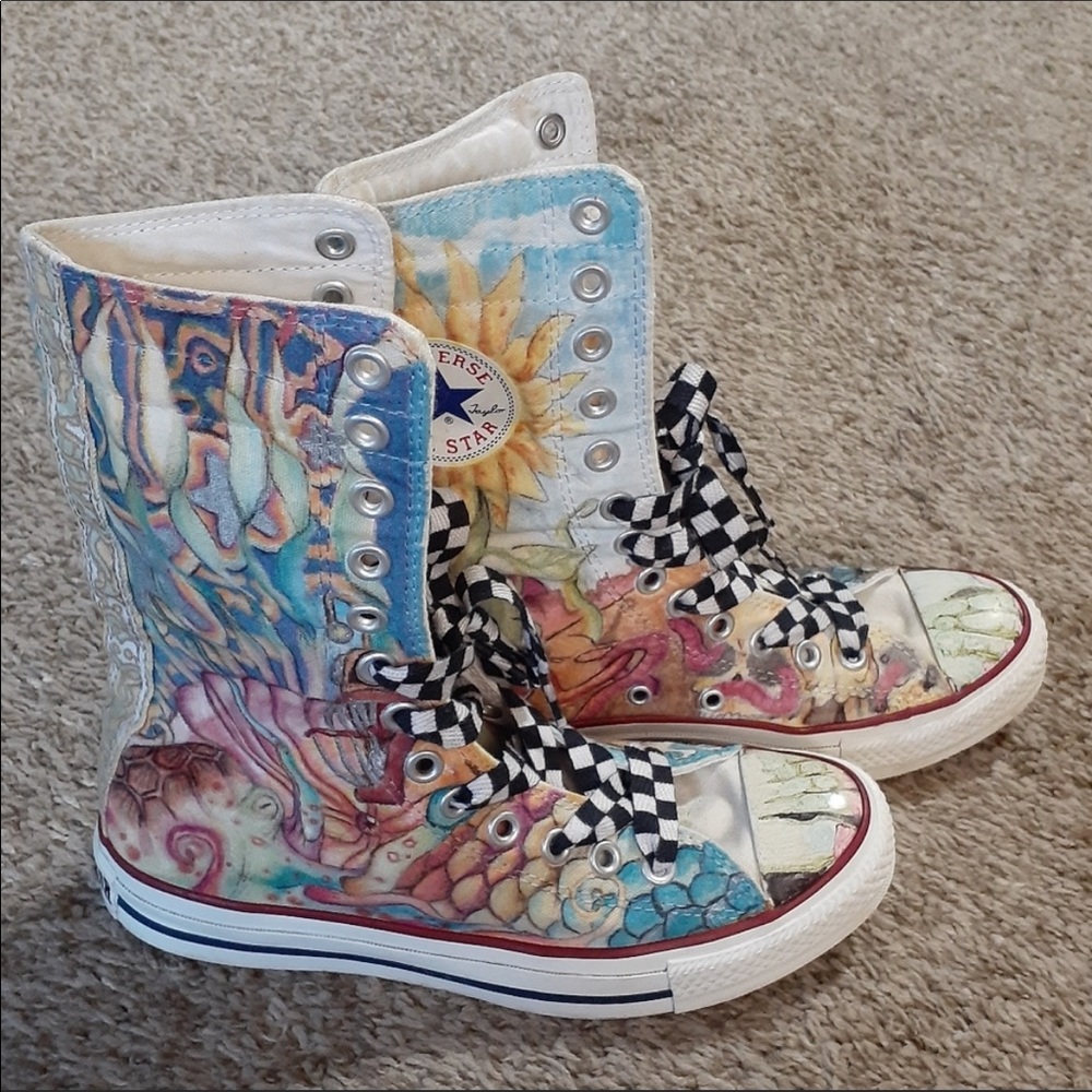 Custom High top painted converse 7.5